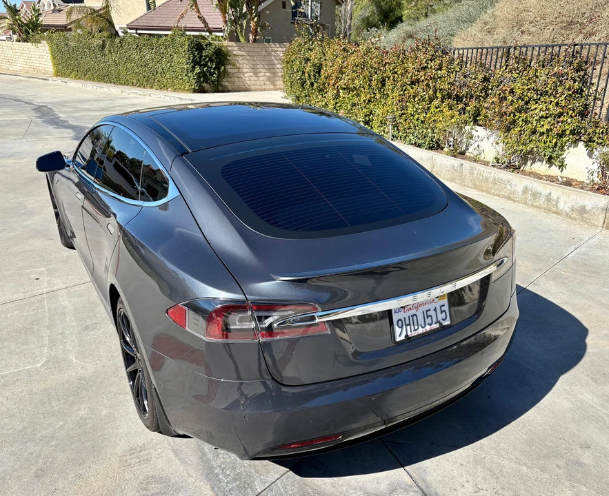 2016 Tesla Model S - Image 9 of 31