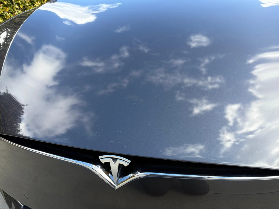 2016 Tesla Model S - Image 30 of 31