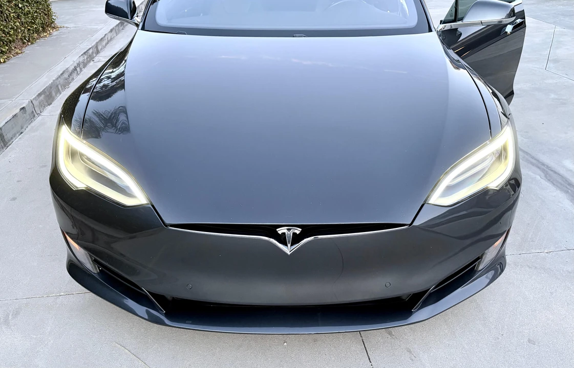 2016 Tesla Model S - Image 15 of 31