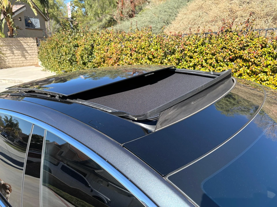 2016 Tesla Model S - Image 27 of 31