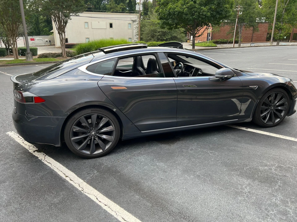 2016 Tesla Model S - Image 26 of 31