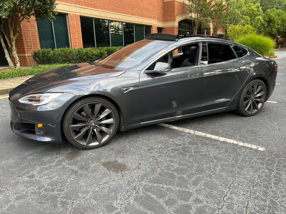 2016 Tesla Model S - Image 14 of 31