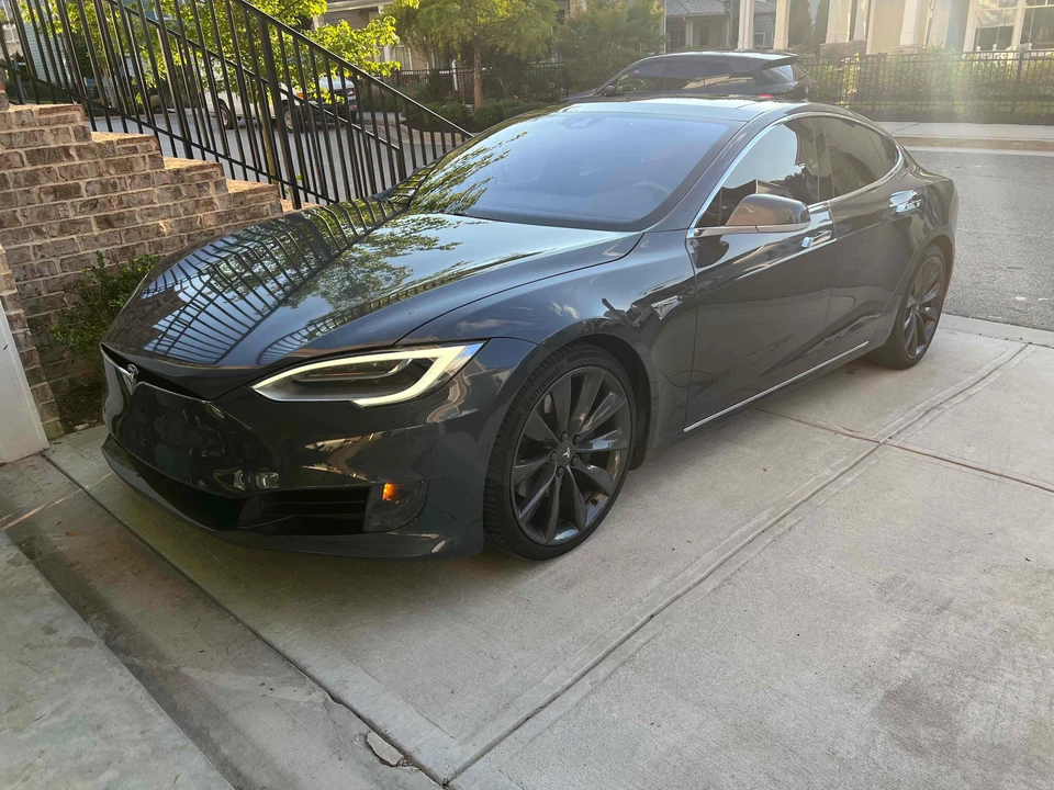 2016 Tesla Model S - Image 10 of 31