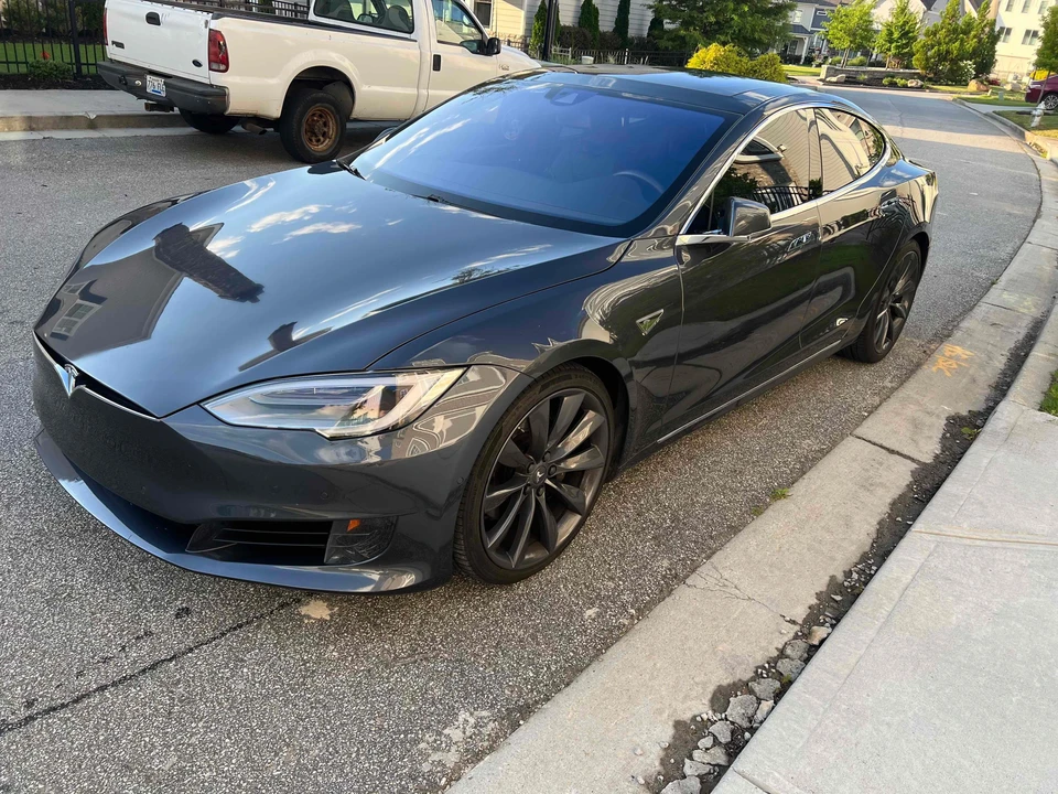 2016 Tesla Model S - Image 9 of 31