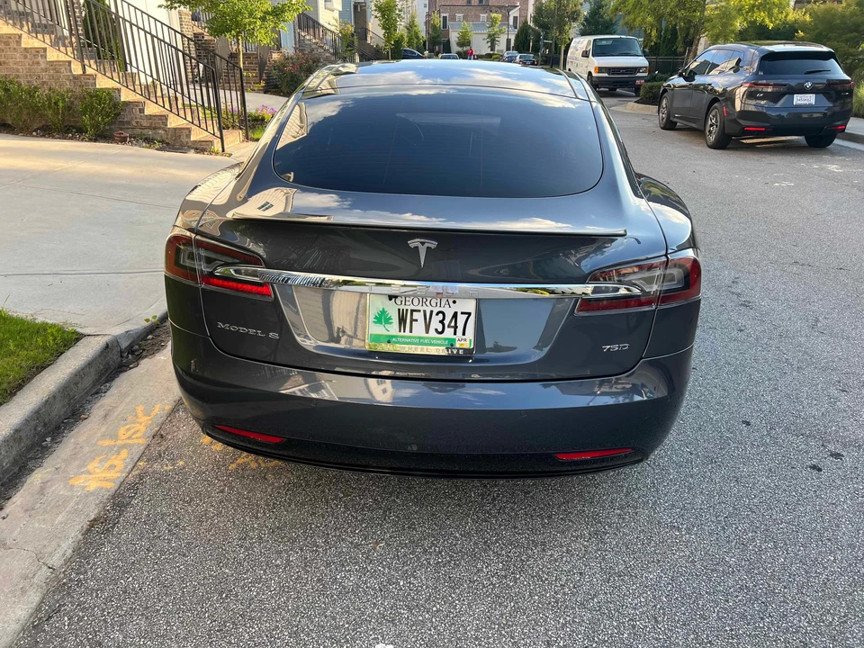 2016 Tesla Model S - Image 21 of 31