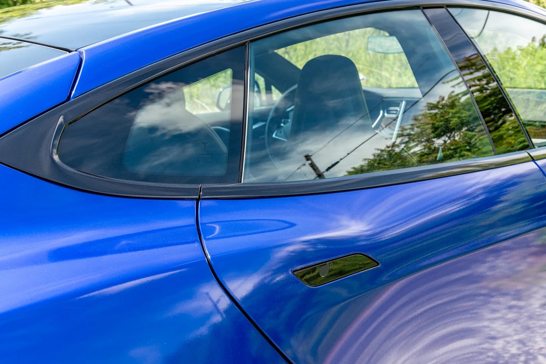 2016 Tesla Model S - Image 25 of 31