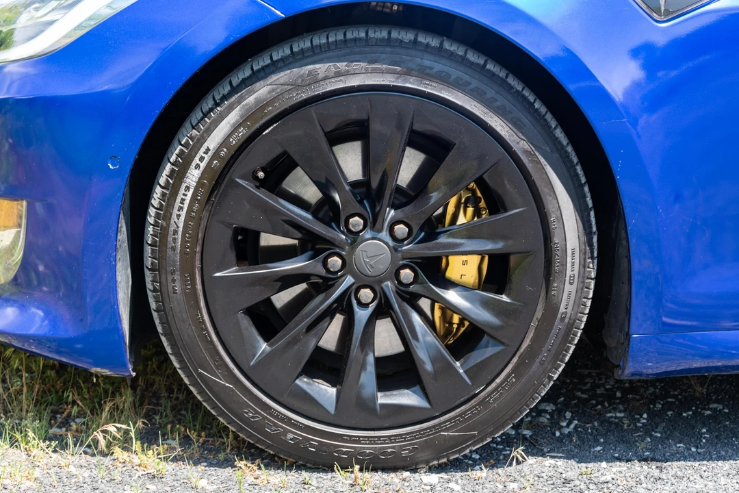 2016 Tesla Model S - Image 29 of 31