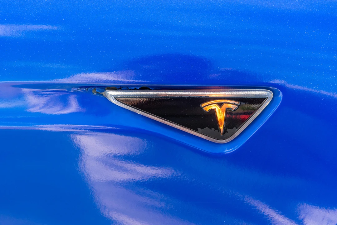 2016 Tesla Model S - Image 27 of 31