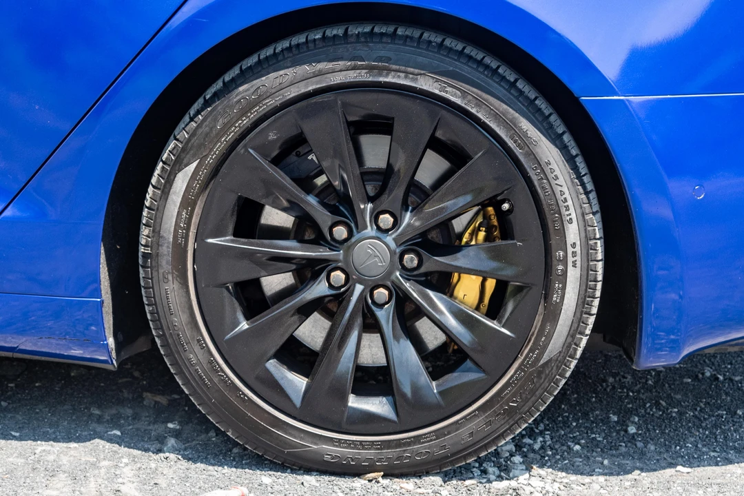 2016 Tesla Model S - Image 30 of 31