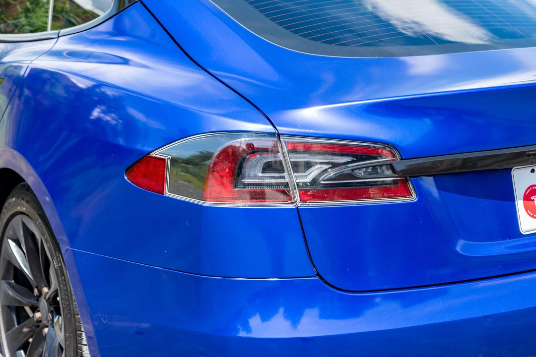 2016 Tesla Model S - Image 20 of 31