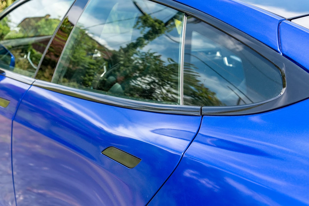 2016 Tesla Model S - Image 19 of 31