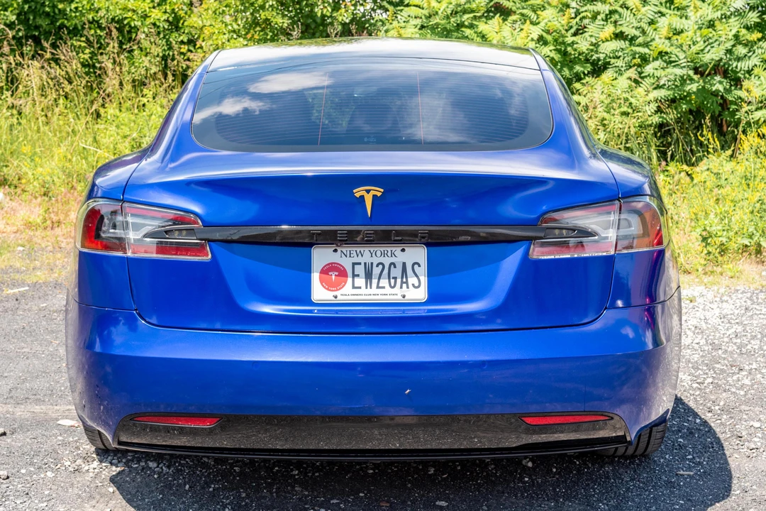2016 Tesla Model S - Image 5 of 31