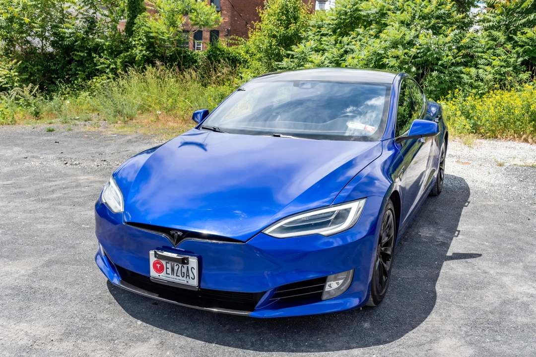 2016 Tesla Model S - Image 7 of 31