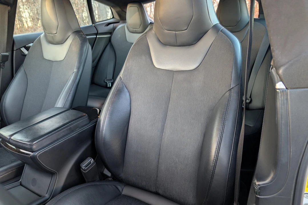 2016 Tesla Model S - Image 30 of 31
