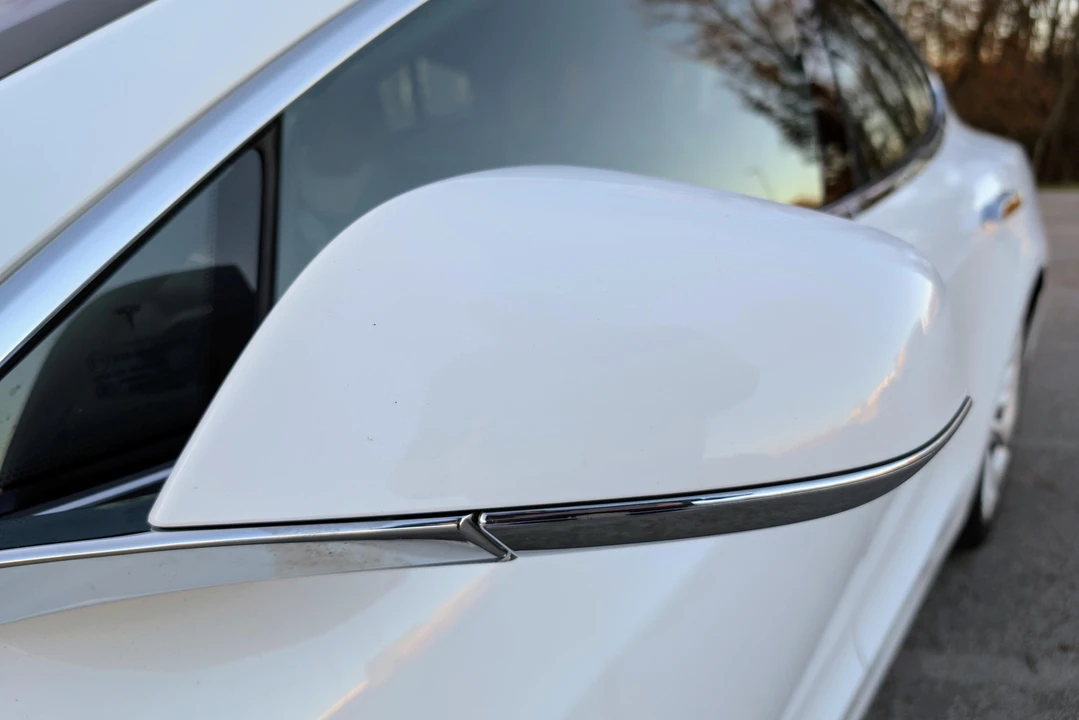 2016 Tesla Model S - Image 11 of 31