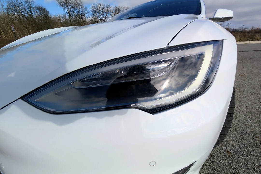 2016 Tesla Model S - Image 10 of 31