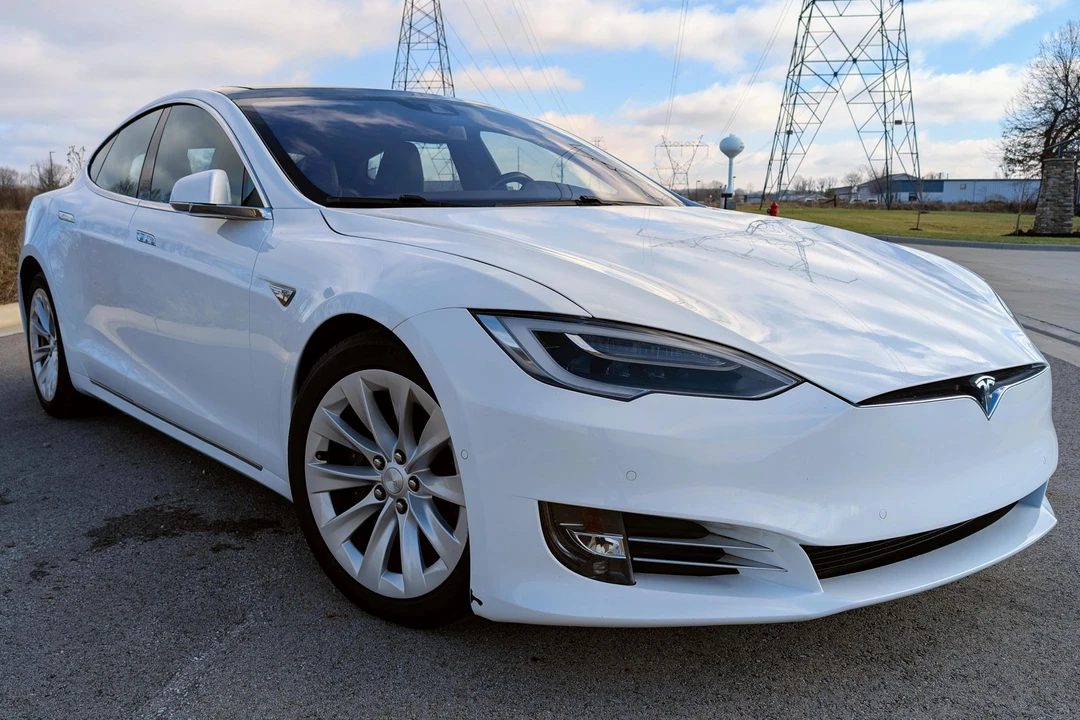 2016 Tesla Model S - Image 3 of 31