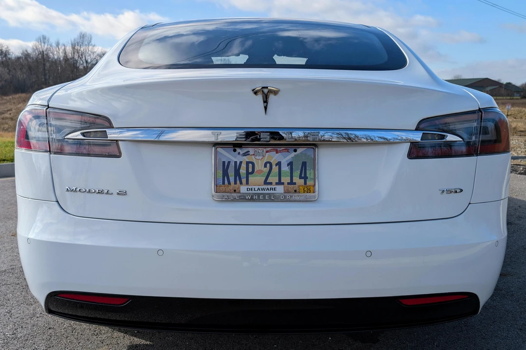 2016 Tesla Model S - Image 5 of 31
