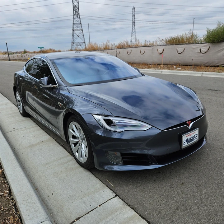 2016 Tesla Model S - Image 24 of 31