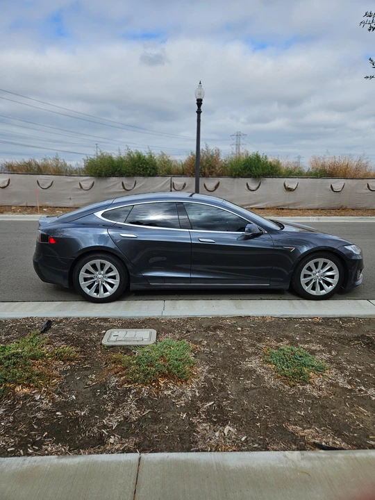 2016 Tesla Model S - Image 20 of 31