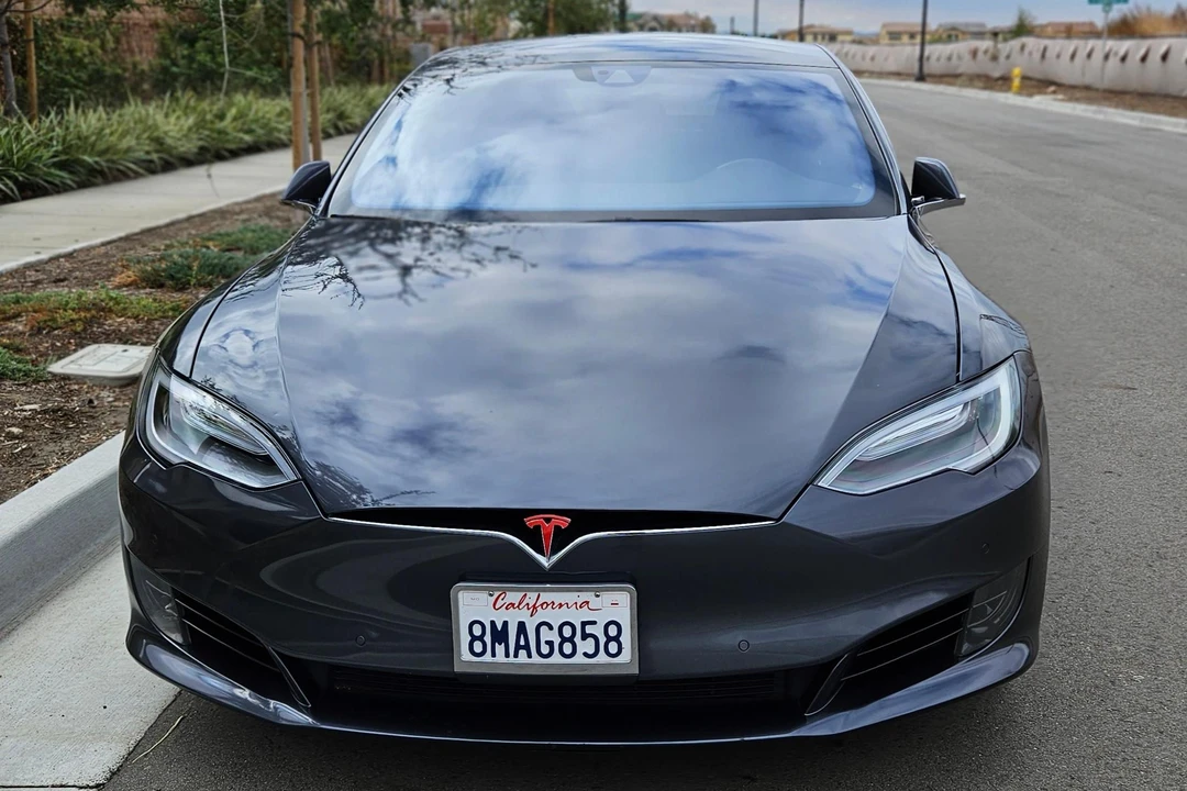 2016 Tesla Model S - Image 2 of 31