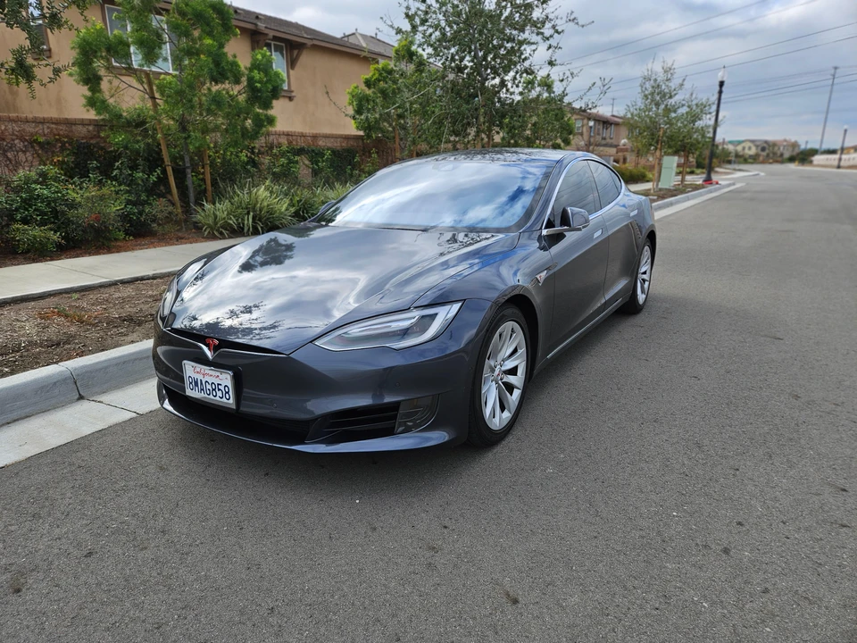 2016 Tesla Model S - Image 8 of 31