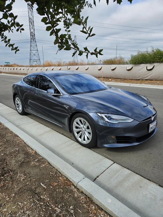 2016 Tesla Model S - Image 23 of 31