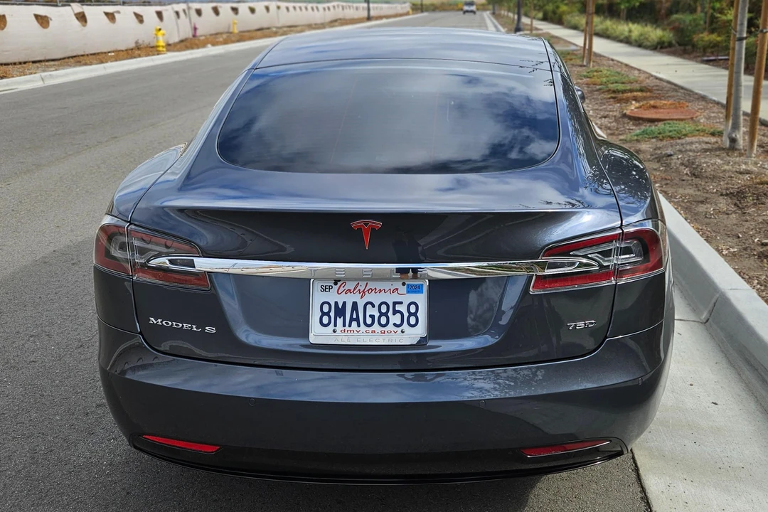 2016 Tesla Model S - Image 5 of 31