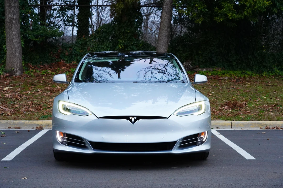 2016 Tesla Model S - Image 6 of 31