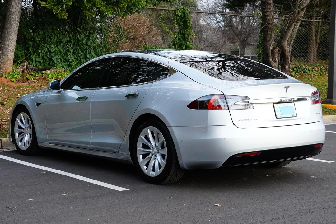 2016 Tesla Model S - Image 4 of 31
