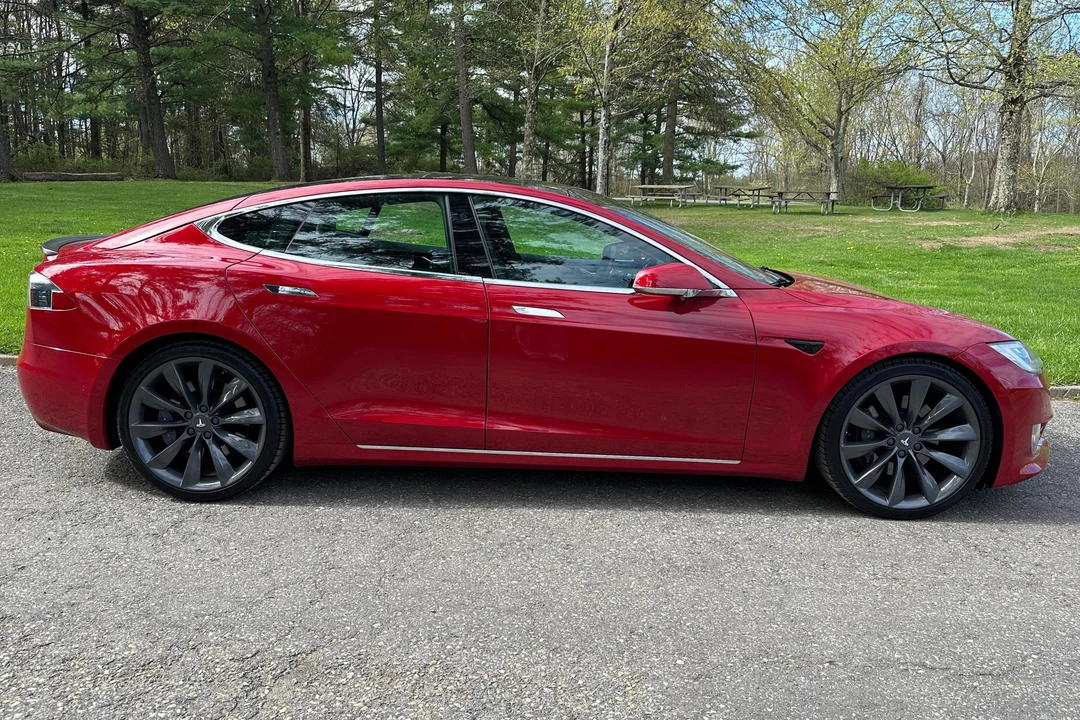 2016 Tesla Model S - Image 3 of 31