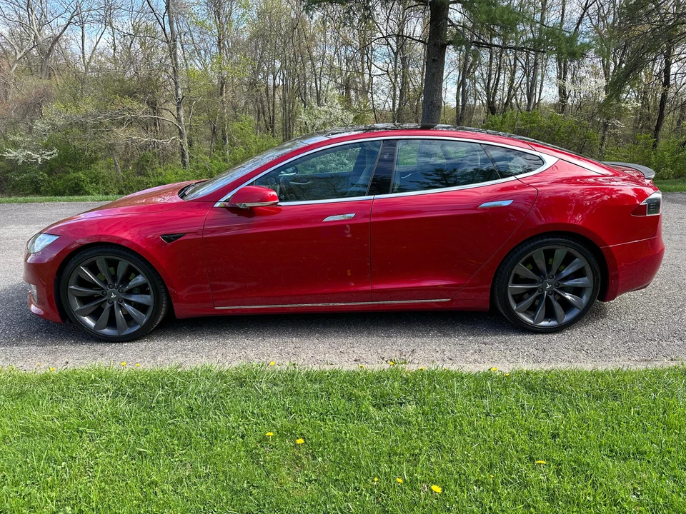 2016 Tesla Model S - Image 6 of 31