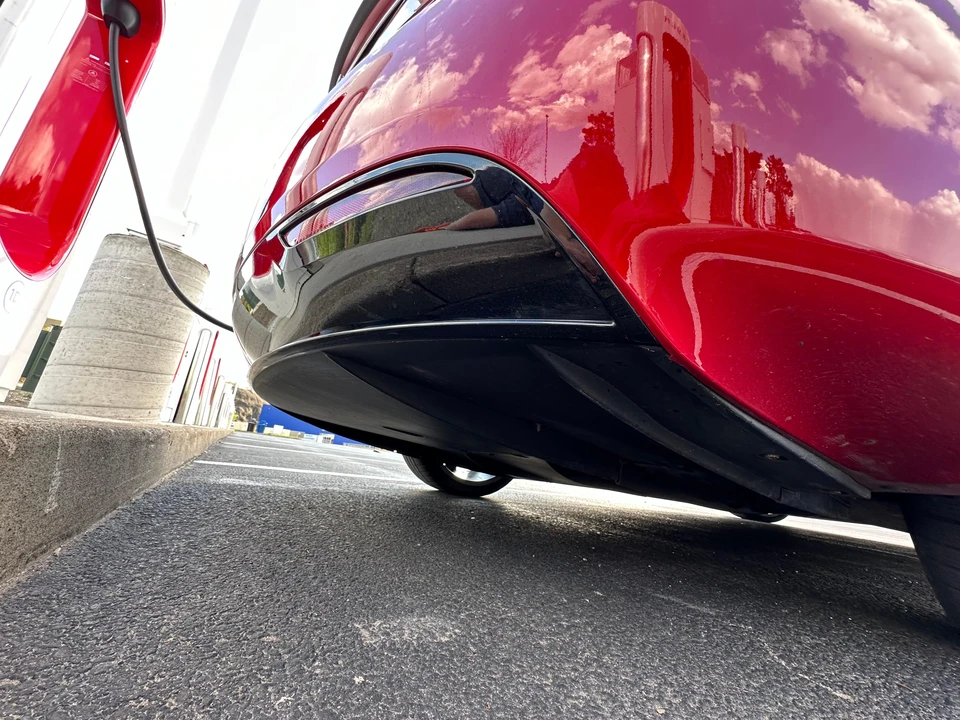 2016 Tesla Model S - Image 31 of 31