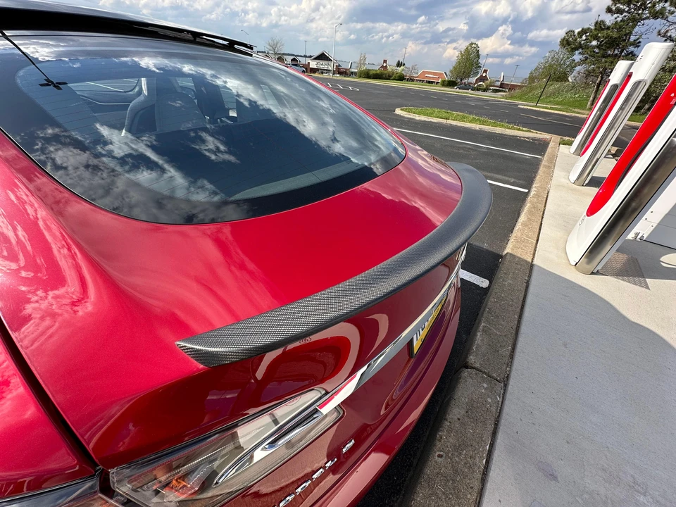 2016 Tesla Model S - Image 23 of 31