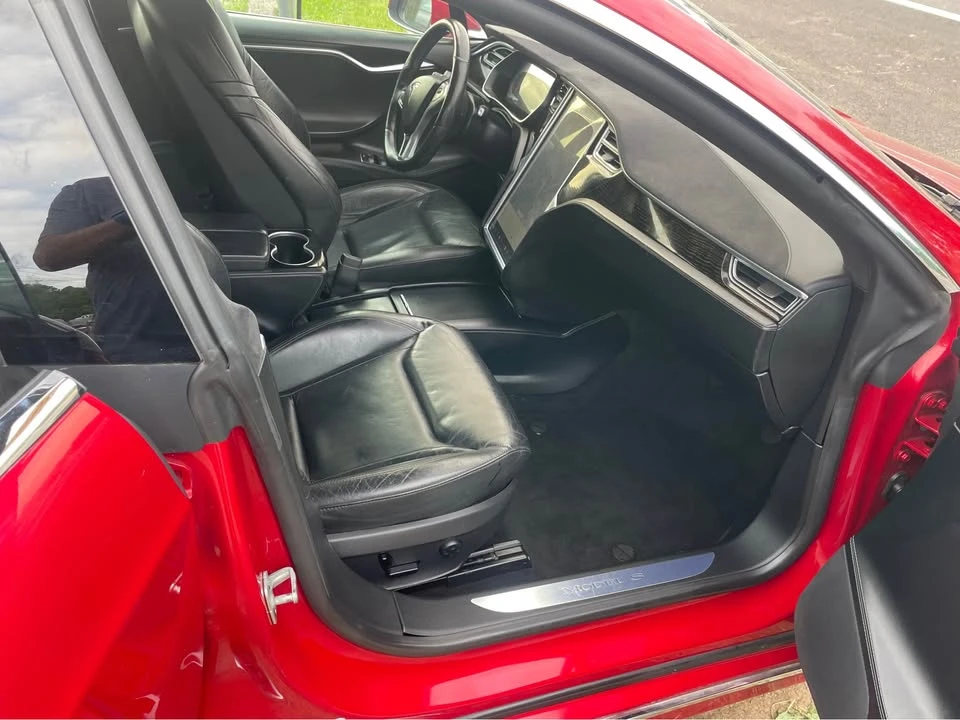 2016 Tesla Model S - Image 10 of 20