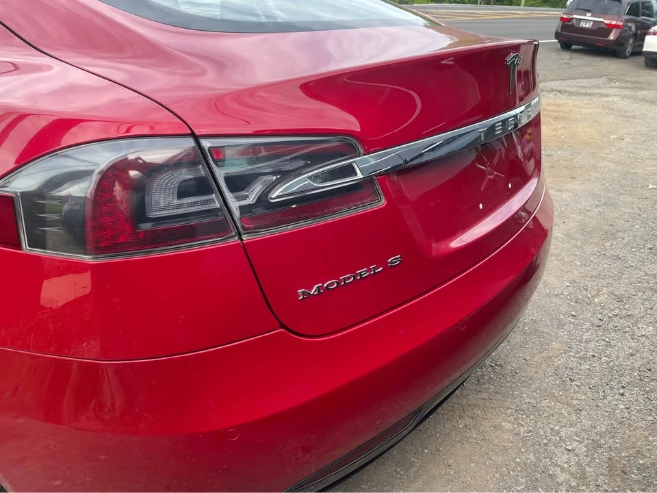 2016 Tesla Model S - Image 7 of 20