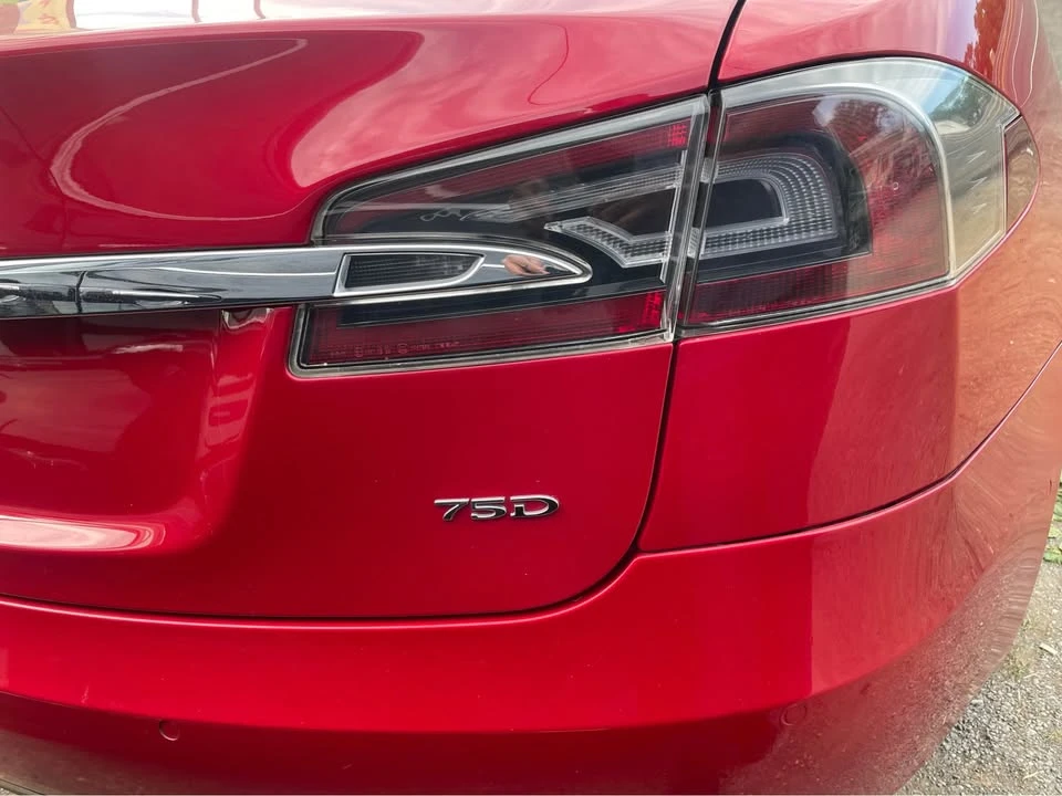 2016 Tesla Model S - Image 8 of 20