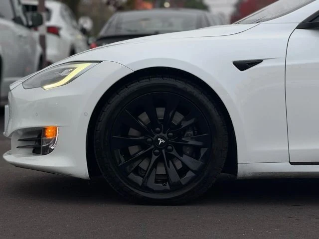 2016 Tesla Model S - Image 7 of 12