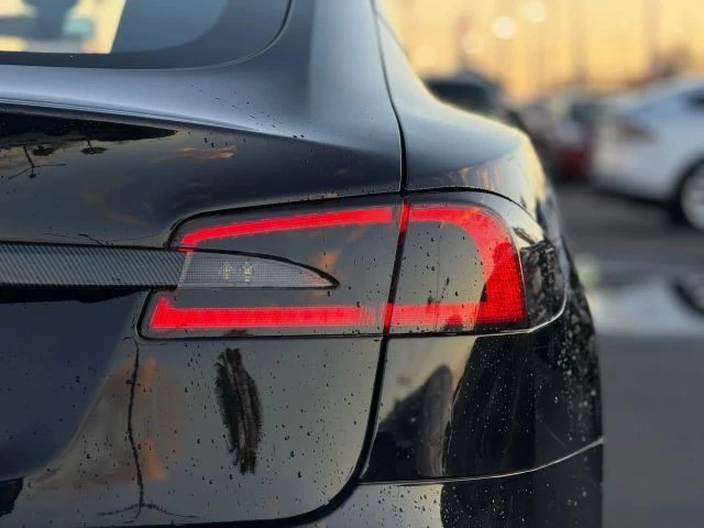 2016 Tesla Model S - Image 9 of 21