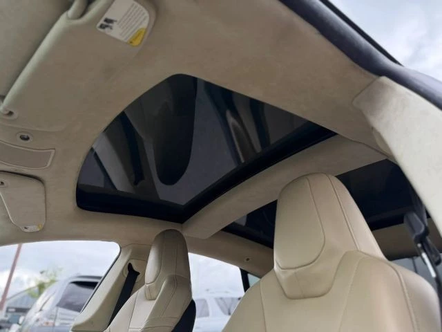 2016 Tesla Model S - Image 18 of 21