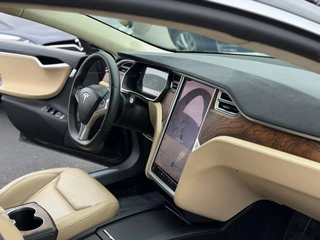 2016 Tesla Model S - Image 15 of 21