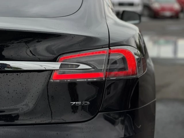 2016 Tesla Model S - Image 9 of 21