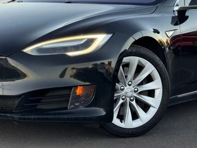 2016 Tesla Model S - Image 2 of 12