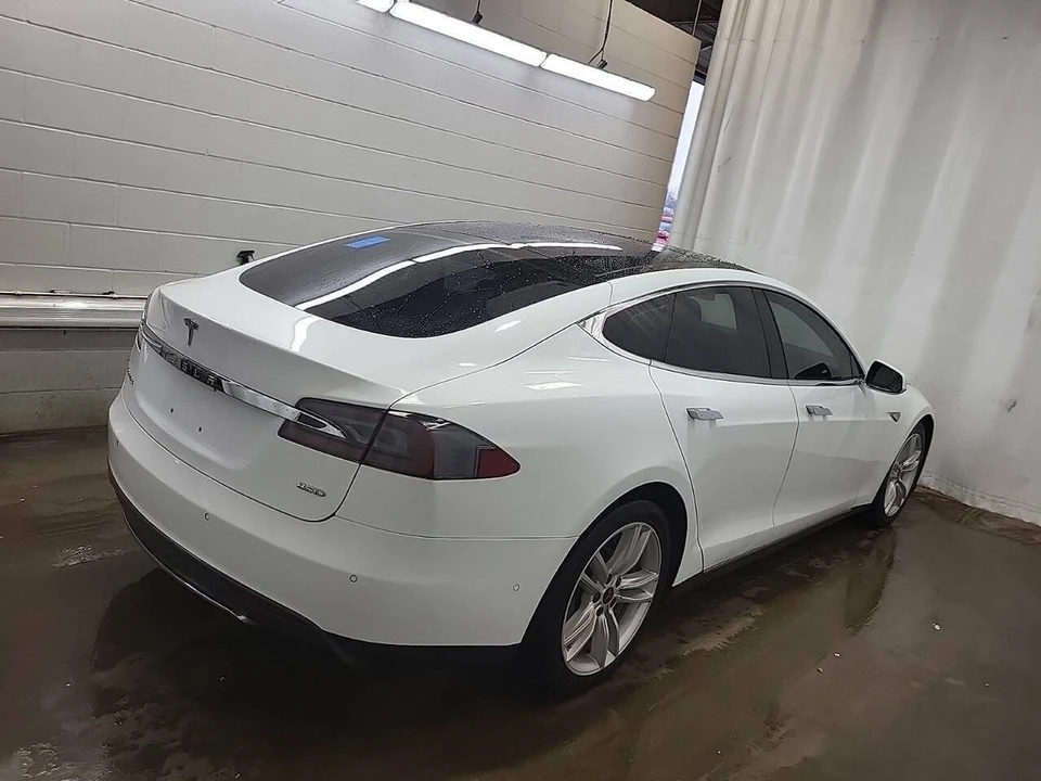 2016 Tesla Model S - Image 4 of 8