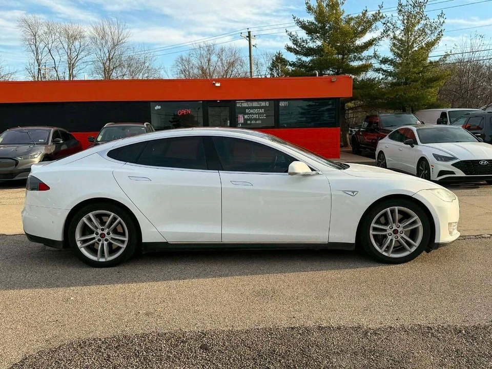 2016 Tesla Model S - Image 4 of 12