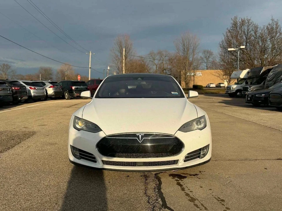 2016 Tesla Model S - Image 2 of 12