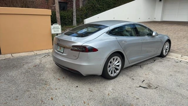 2016 Tesla Model S - Image 6 of 9