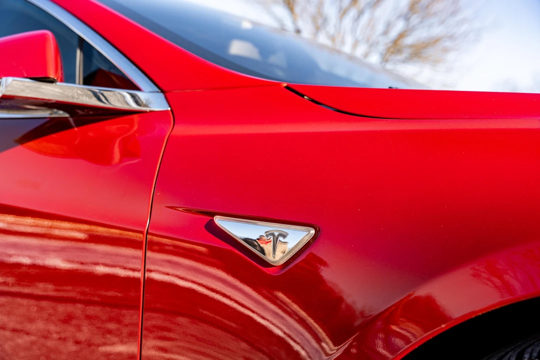2016 Tesla Model S - Image 30 of 31