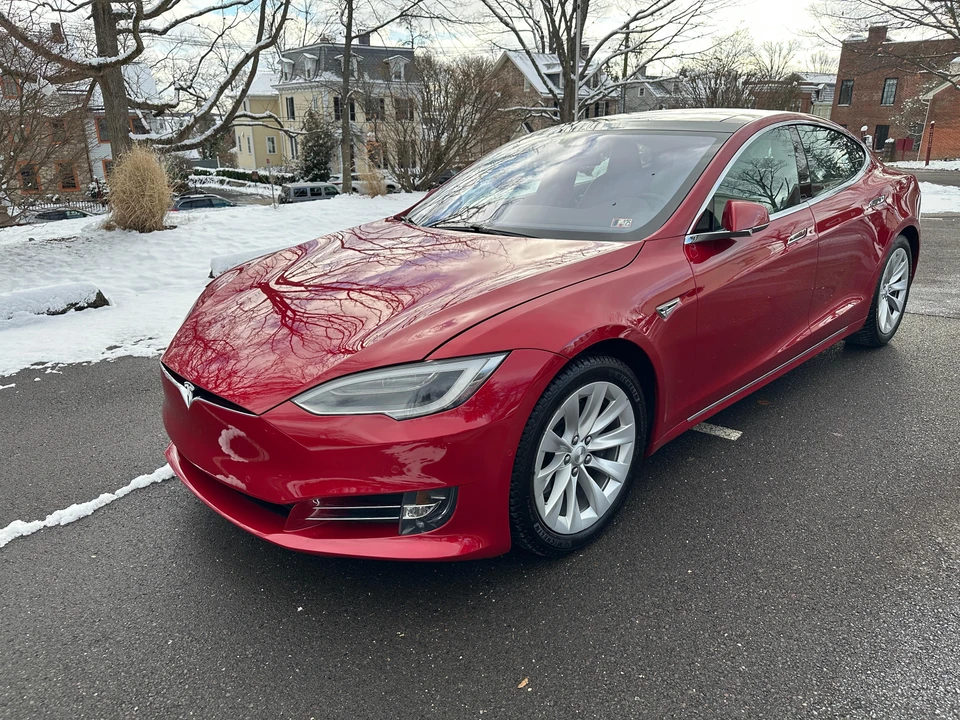 2016 Tesla Model S - Image 6 of 31