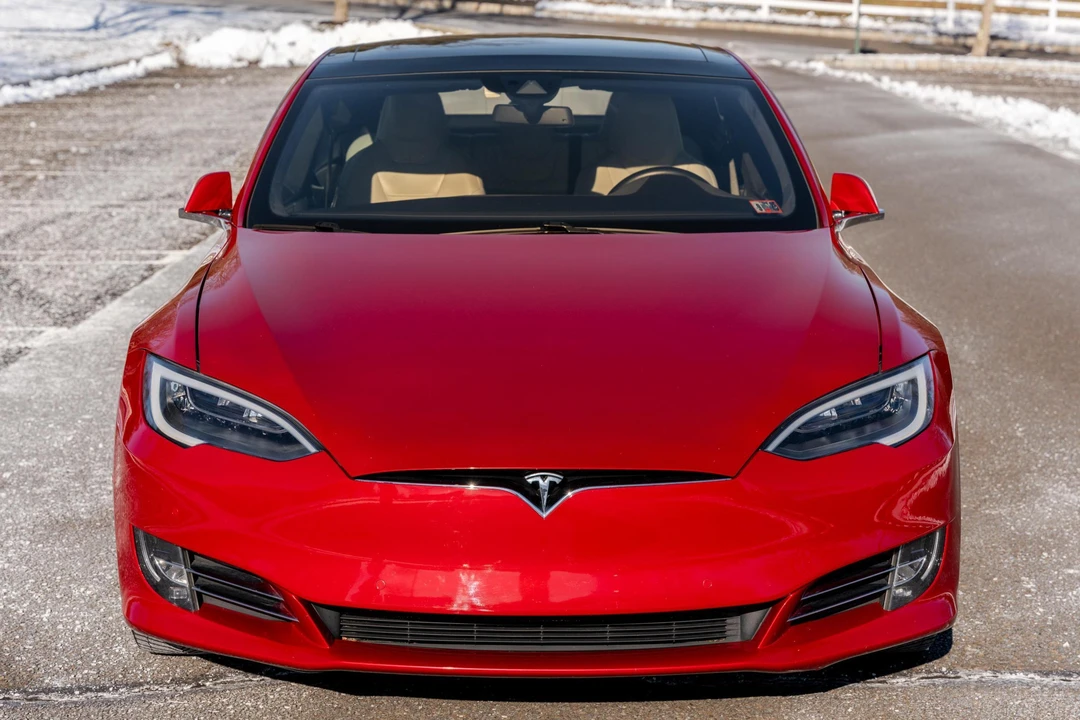 2016 Tesla Model S - Image 2 of 31